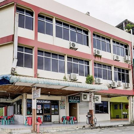 Oyo 90376 Centre Point Hotel Limbang Bagian luar foto
