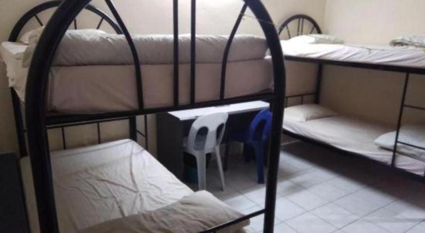 Oyo 90376 Centre Point Hotel Limbang Bagian luar foto