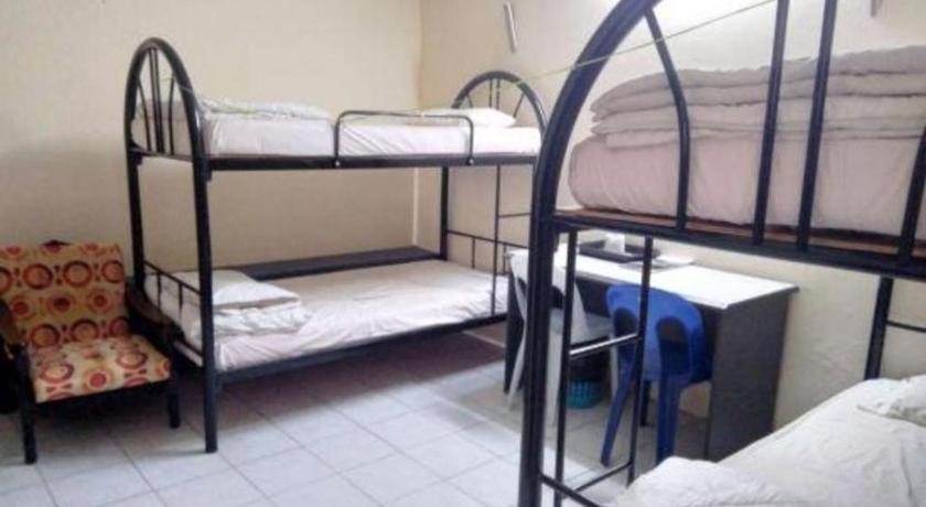 Oyo 90376 Centre Point Hotel Limbang Bagian luar foto